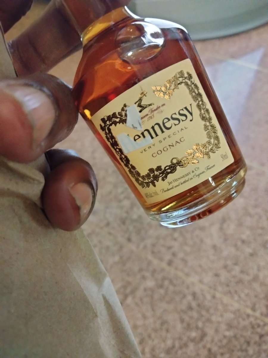 JeanAmourMusk's tweet image. You're getting close to be singled out chérie 🔔🚲👑  
I see you homie 😘 #YesSir (💚🖤) 🔙 #SOURCE 📞🌴 👉🏿#YeahMon