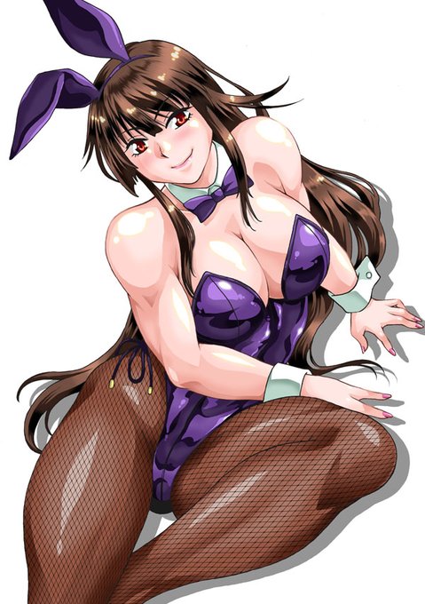 明けましておめでとうございます。
1年の最初に汲む水のことを若水と言いますが、その若水で糖尿と高血圧の薬を呑んだ元旦の朝、最初にしたのは洗濯でした。もう上りきってる初日の光を干した布団に当てます。
終われば新年会の準備です。そうか今年はウサギ年だしバニーの年か。 