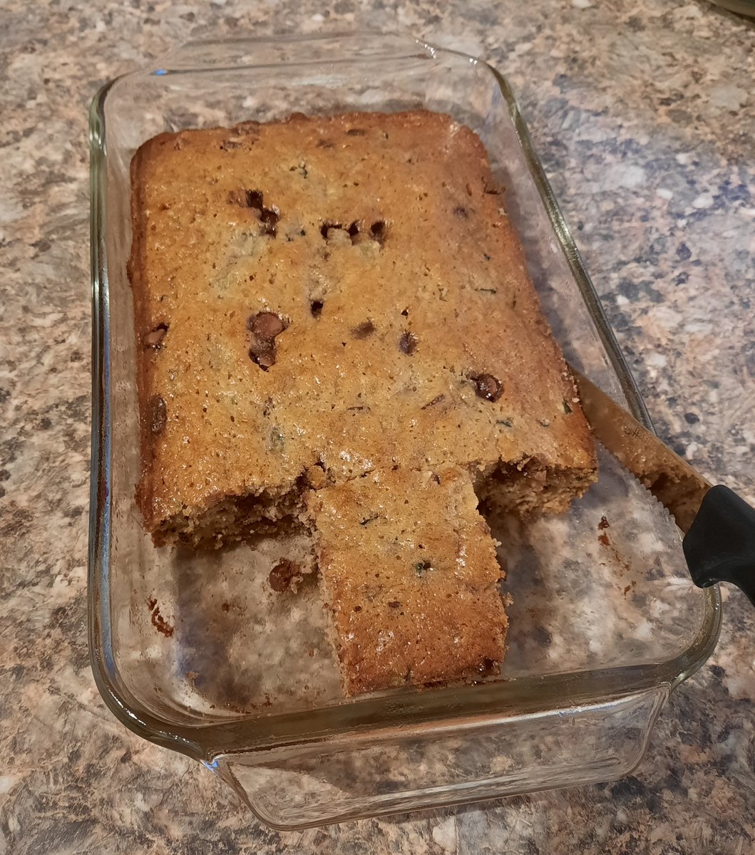 debkhug's tweet photo. @CornerGas Increase the rum from 1/2 cup to 3/4 cup in my recipe for Banana Bread with Spiced Rum... (I like the edges best) 💕 https://t.co/mE9glaHIDK