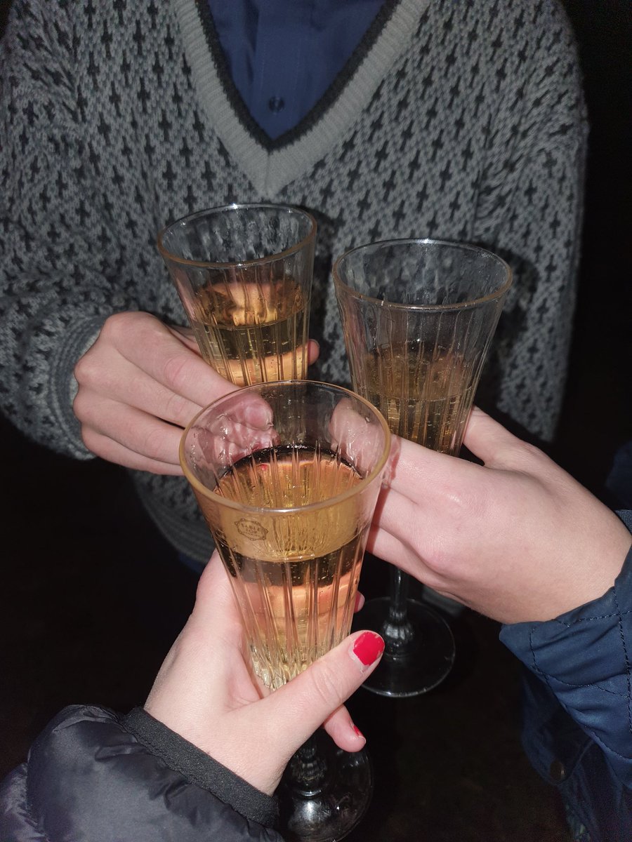 BlueBlue96yo's tweet image. Happy new year 🎆