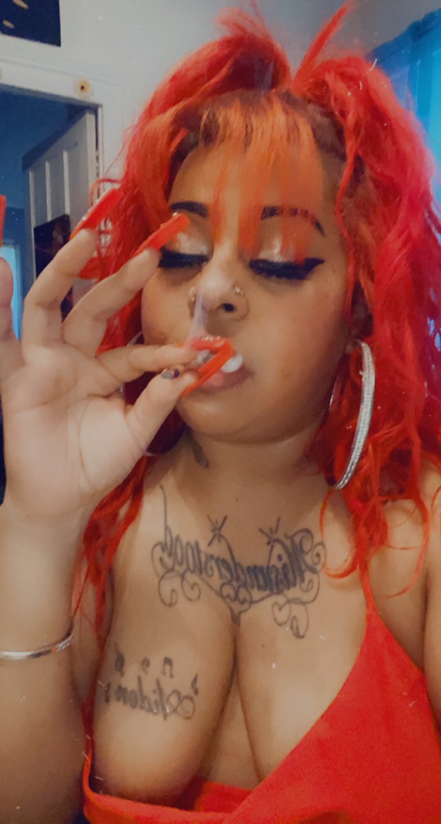 MAiden4910's tweet photo. 💙👅💦🥵 https://t.co/34qCDgCAwK