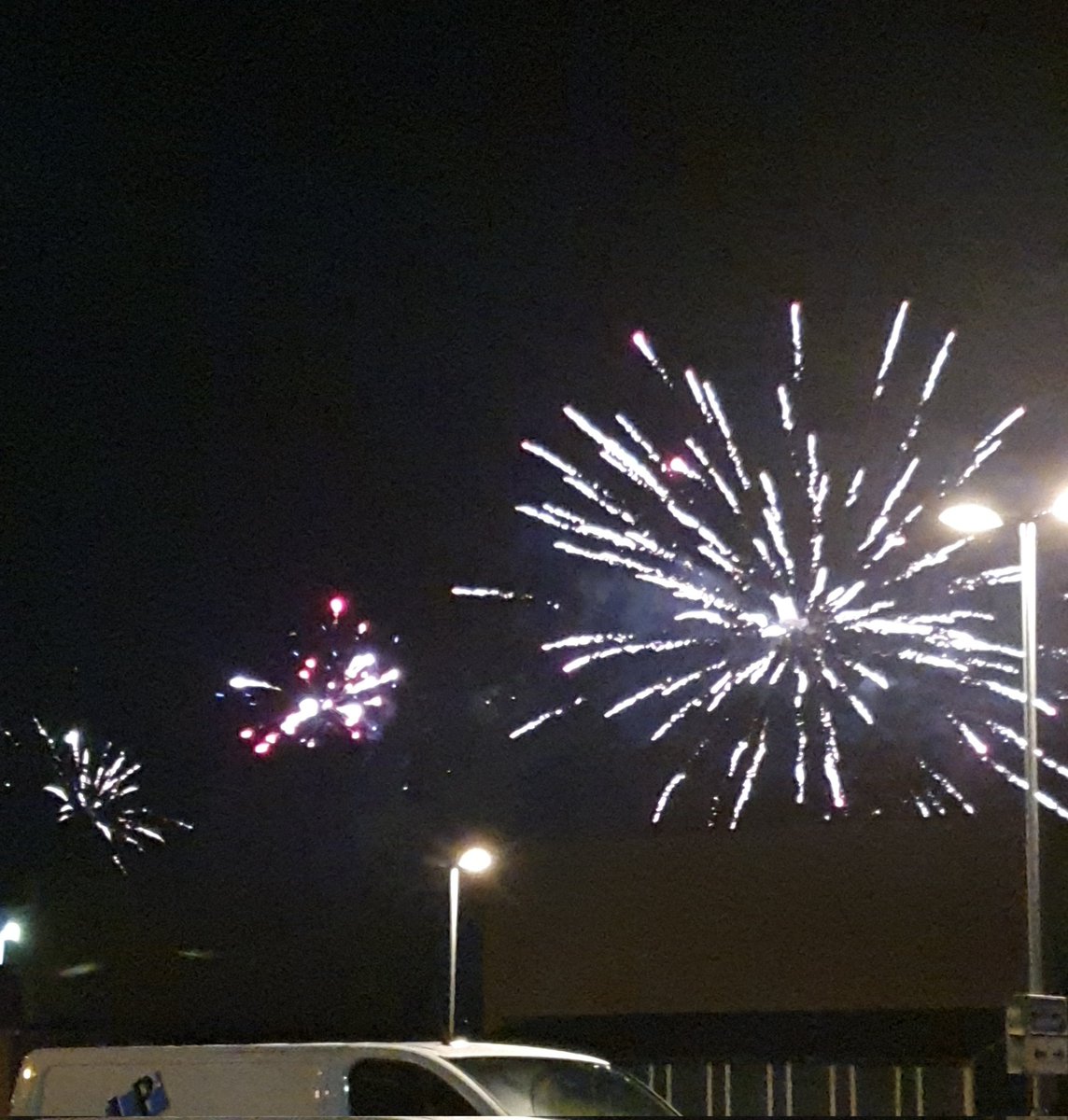 BlueBlue96yo's tweet image. Happy new year 🎆