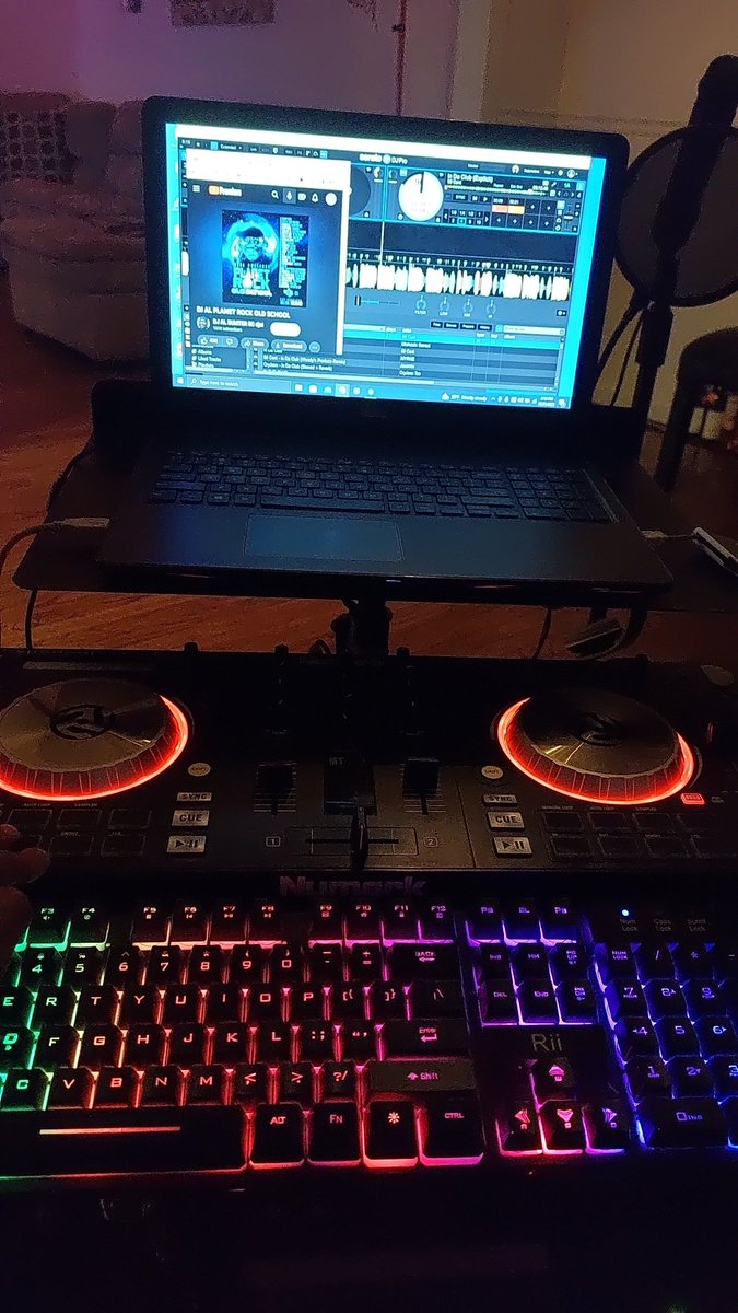 😅Rango Dio' Tango😏 🅡︎🅐︎🅝︎🅖︎ 🅣︎🅢︎🅤︎🅝︎🅖︎ tweet media