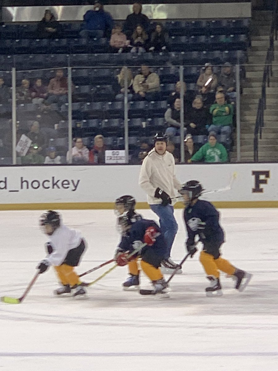 RyanWellner's tweet image. Special night seeing this guy on the big boy ice before @NDHockey play @AlaskaNanooks