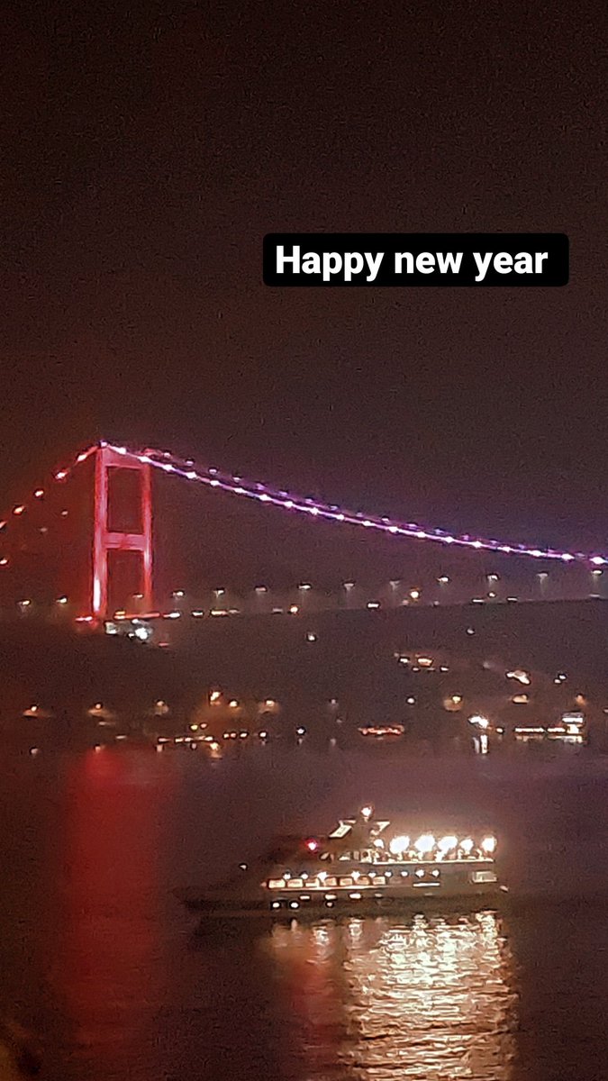 layalyjun's tweet photo. أجمل ما تغادر به عامًا وتستقبل به عامًا هو صدر مطمئن، يصفو أكثر مما يتكدّر، ويسامح أكثر مما يخاصم، وعقلٌ واعٍ يدرك غايته في الحياة، وحكمةَ الله ومرادَه، فلا يحيد إلى هدف لم يُرسم له، ولو كان قادرًا على تحقيقه، ولا يحارب في نزالٍ ليس طرفًا فيه، ولو كان قادرًا على أن يفوز به.💙 https://t.co/idmv46BbmN