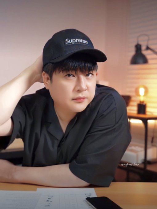 dongheefolder's tweet photo. [CLOSE]

#SHINDONG #SUPERJUNIOR 

NAHH IM KIDDING HAHAHA CONGRATULATION!! IM SO HAPPY FOR YOU🥰 TAKE CARE OF HER AND YOURSELF, YEAH? @ShinsFriends 💙💙 https://t.co/Nc6skTYQgP