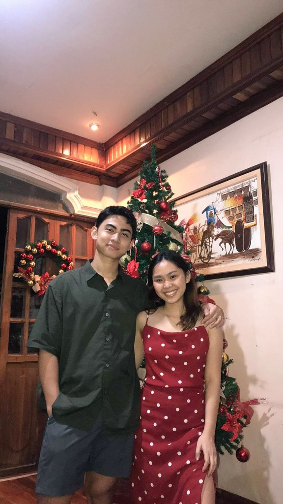 niknxks's tweet photo. feliz 2023! 🥂 https://t.co/ifvNKht02r