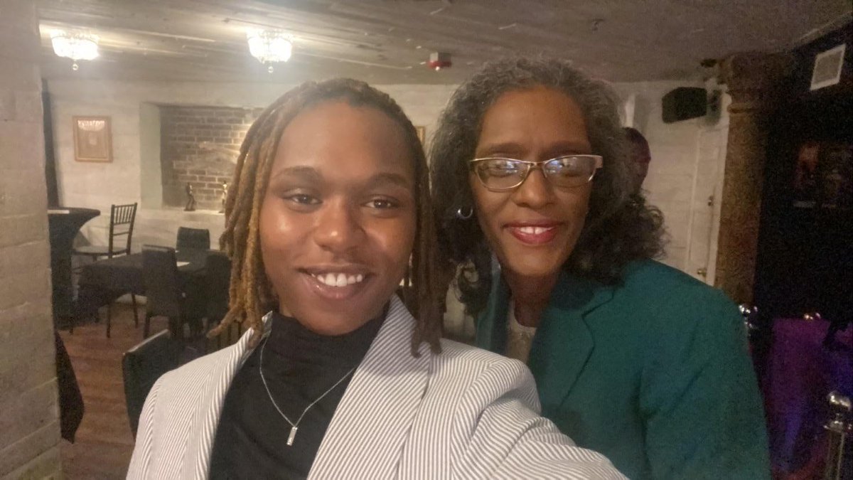 MommasTolbert2's tweet photo. Celebrating My #1 Girl's Birthday at #FiveCentral @MommasGo https://t.co/Xr4gN2I6G1