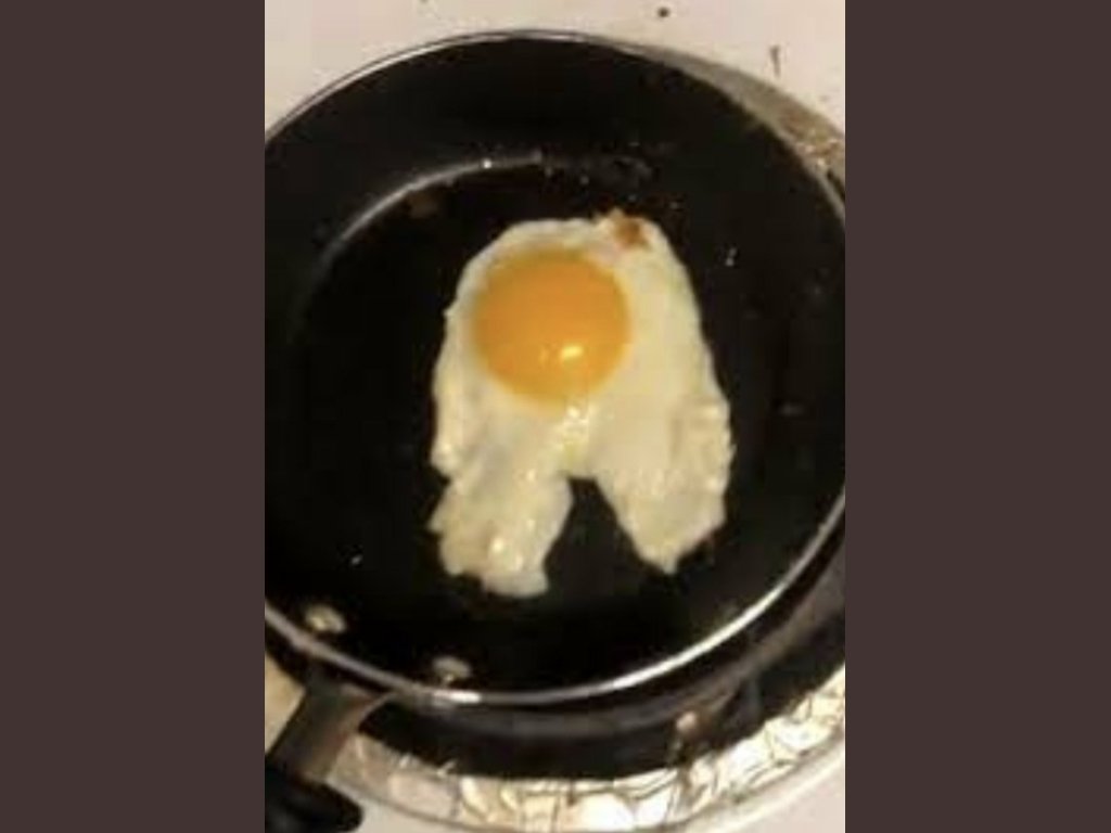 USSNIMITZ8's tweet photo. @afewmilesaway I was cooking some egg and then this happend https://t.co/aAOahqtsf1