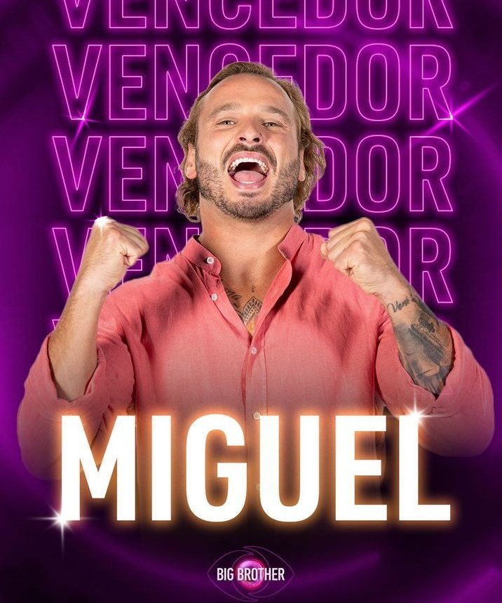 Bami2022_'s tweet photo. Parabéns Miguel és o maior és grande e merceste ganhar foste o programa 😍🥹👑👏👏
Tanto orgulho em ti 😍👏
Que os haters tenham um bom ano e que comprem comprimidos para azia bem estão a precisar neste momento 😂 
#bbtvi https://t.co/Sks5E3IZiY