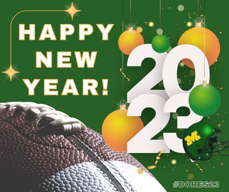 greenmachinebo2's tweet photo. Wishing our Green Machine Toreador Athletes, Families, and Community a very HAPPY NEW YEAR! 🎉 

#DORES22➡️#DORES23
GO DORES!
💚💛 https://t.co/IxHGNZSodX
