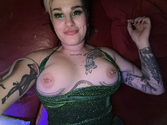 Cum covered titz for 2023 https://t.co/6GMfkmRoIi