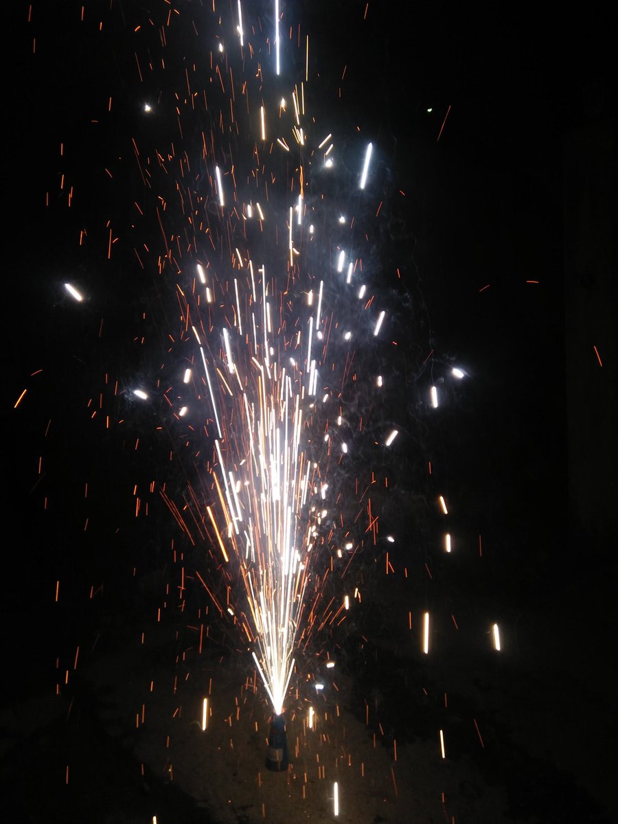 marucah53's tweet photo. #HappyNewYear2023 https://t.co/GtMvG3Qwi1