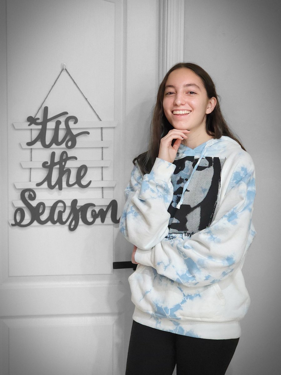 galacticr2d2's tweet photo. @taylornation13 "'Tis the damn season, write this down
I'm stayin' at my parents' house" https://t.co/76iHrEiayD 
#Meet2023AtMidnight @taylornation13 @taylorswift13 https://t.co/NVd2kDfIvo