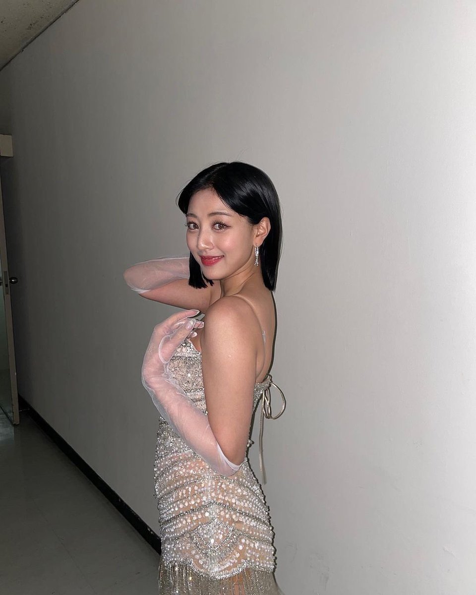 230101 ジヒョ Instagram 更新！

いらっしゃい2023🐰✨

 #TWICE #트와이스 <a href="/JYPETWICE/">TWICE</a> #Jihyo #지효