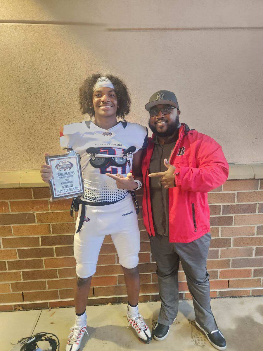 Blessed and grateful to be nominated and selected to play in the Carolina bowl game, i am very blessed to say that I have been awarded with the defensive player of the game award for North Carolina @nc_hsfb @corypeoples @CoachSElliott @pepman704 @BHSCoachHales @butlerbulldogs