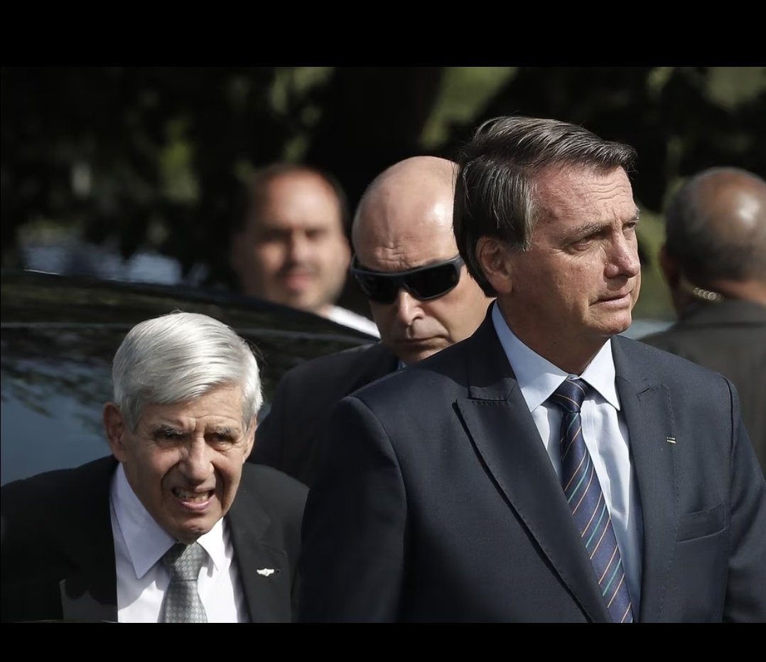 Andre17121979's tweet photo. Esse senhor, GENERAL HELENO me representa. Esse é RAIZ. Conte conosco general. 🇧🇷🇧🇷🇧🇷🇧🇷🇧🇷🇧🇷🇧🇷 https://t.co/VPz9JePIc2
