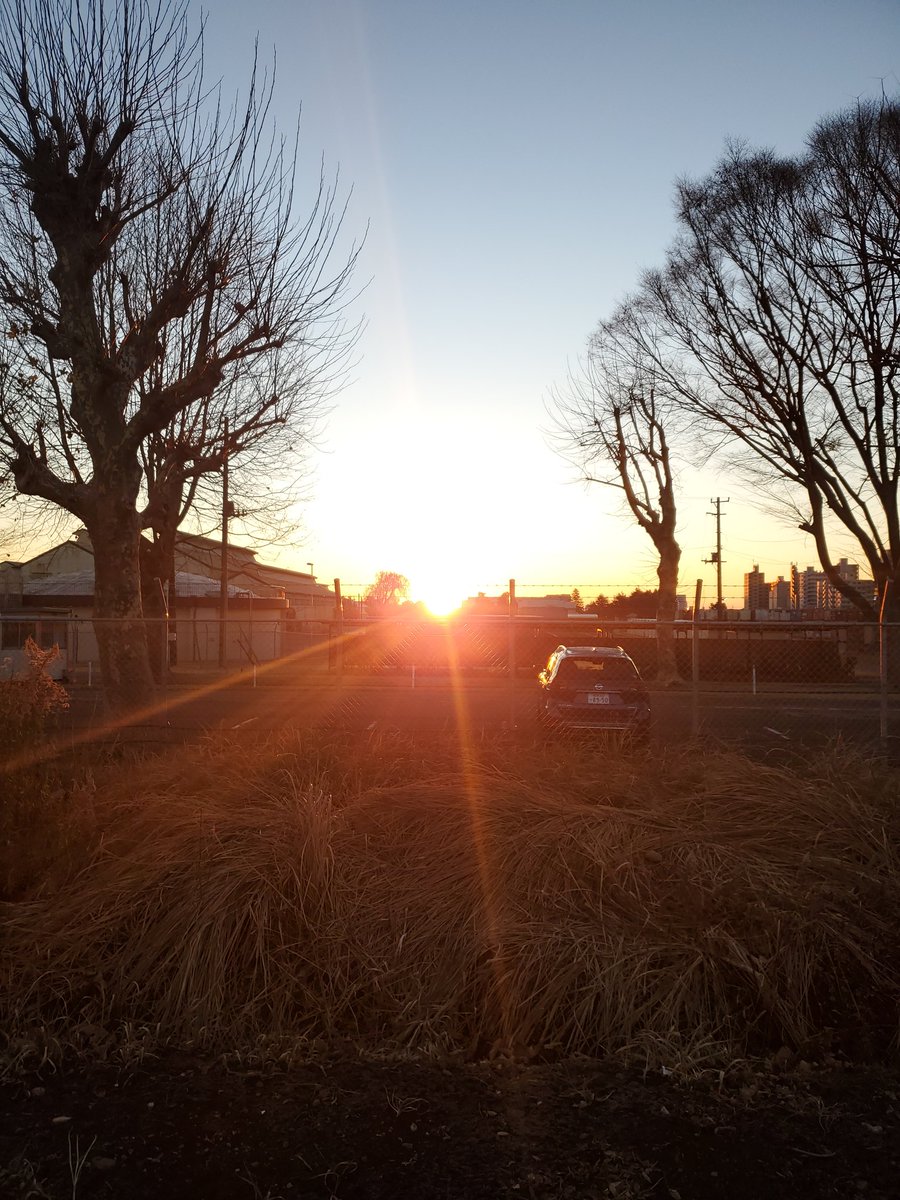 depoc_ume's tweet photo. 明けましておめでとうございます！
本年も宜しくお願い申し上げます！

2023年は、意識したことを言葉にし行動していきます。そして、うちの代表、ウサギ年なので、そこにあやかって、ビョンビヨん跳ねて業績伸ばします！
言霊があると思ってますので、有言実行のみ！
#DEPOC https://t.co/TjELdGN0SK