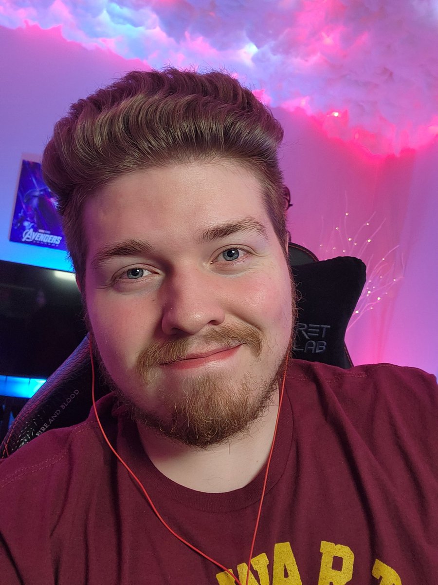 ItsJustScuf's tweet photo. HAPPY NEW YEARS EVE!! 🎉🥳🎉🥳🎉

Will be 🔴 LIVE in 30 Mins for a Celebration stream! Come &amp; Hang as we head into 2023! 

This will also be my 1st time using a Cam in forever.. 😬😬

https://t.co/HvPnxspLBD https://t.co/xsXolDOlQq