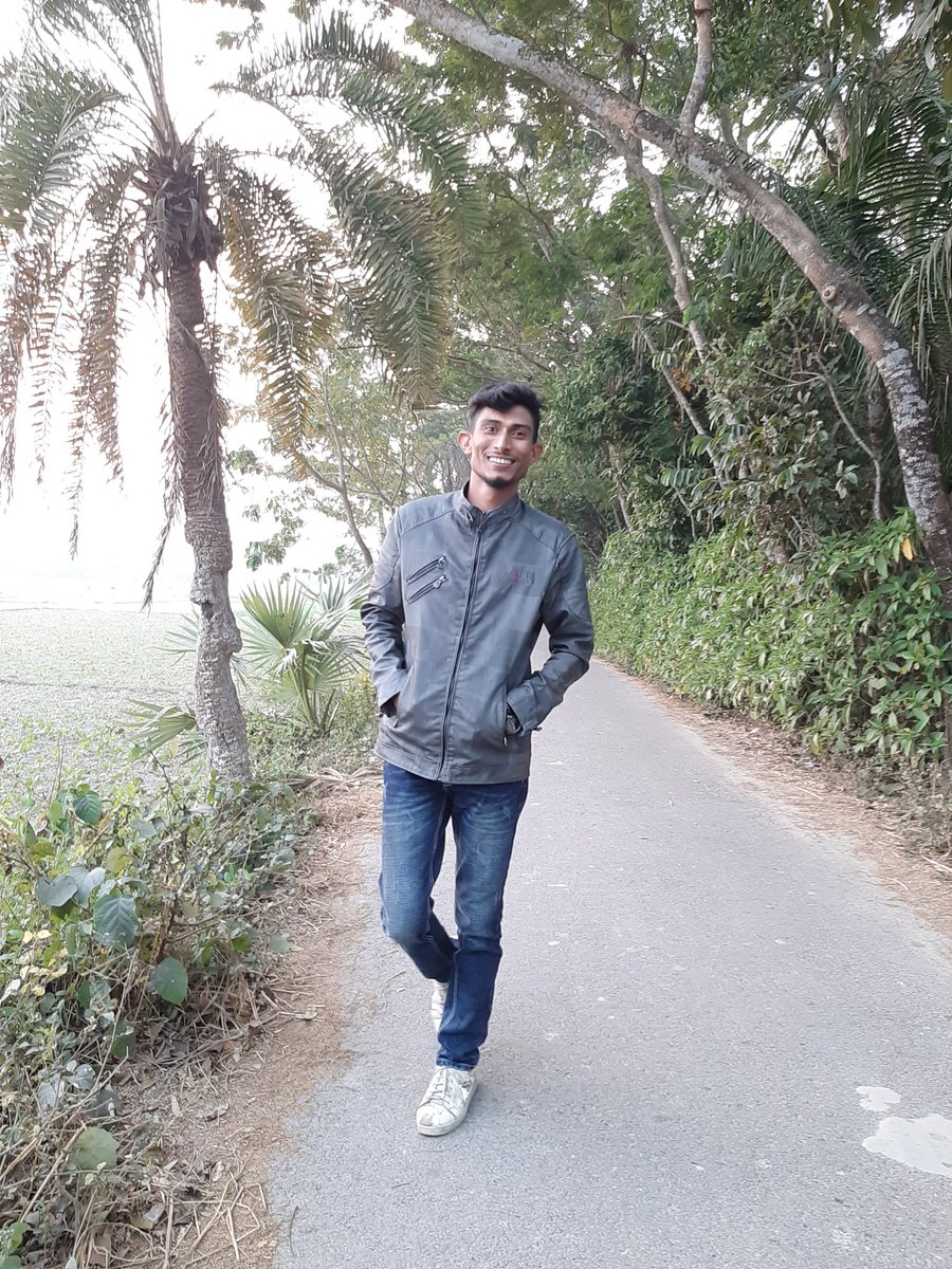 Aponmunshi710's tweet photo. নতুন বছরের নতুন ছবি
১ জানুয়ারি,২০২৩
১৬ পৌষ,১৪২৯.
হ্যাপি নিউ ইয়ার, ২০২৩. https://t.co/HBtVDXQ8ZL