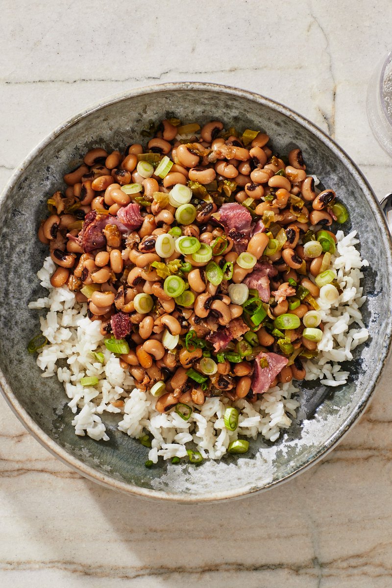 Marcel4Congress's tweet photo. The FIRST photo is Hoppin John or South Carolina Peas And Rice, a #Gullah #Geechee dish.

The second photo is NOT. Please STOP calling it that.

Thank you https://t.co/4PgLWEIyjq