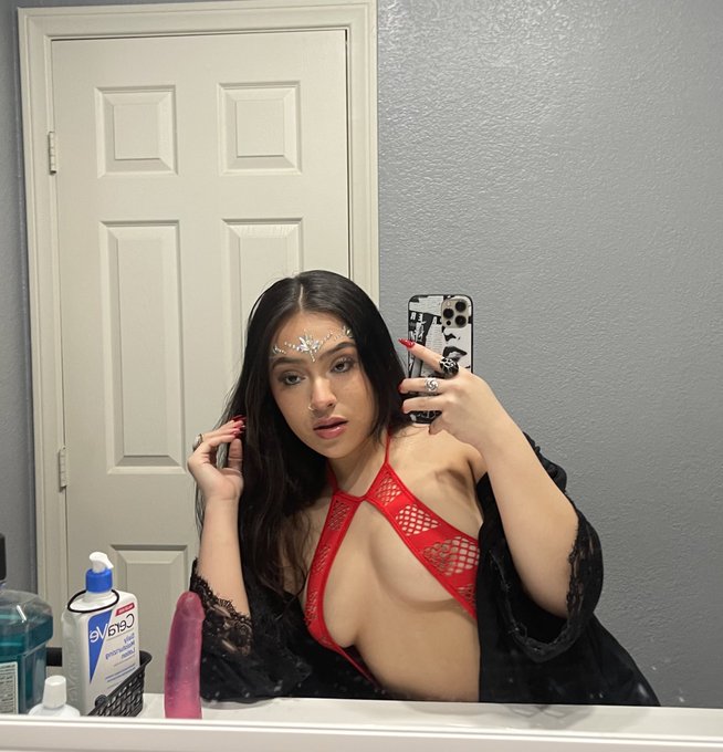 Alo’s pics and videos