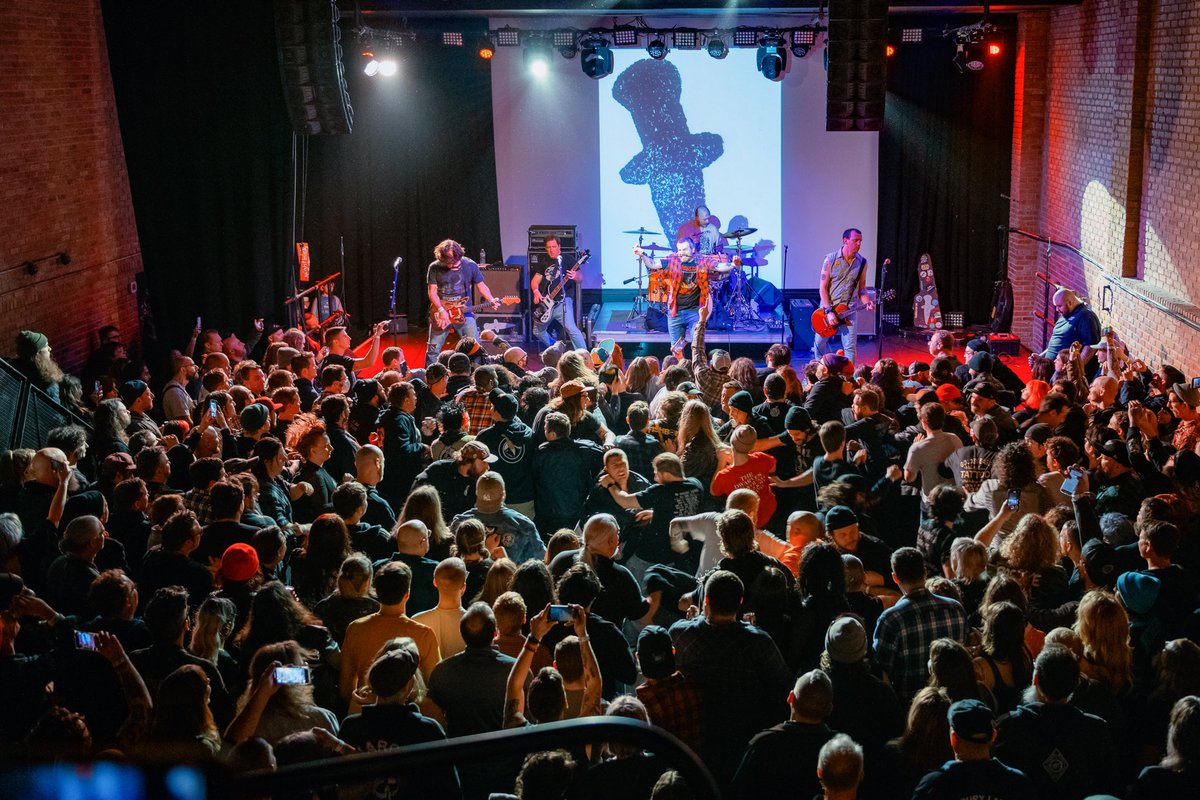 Night Birds
2009 - 2022
✌️❤️
Photo: Keith Marlowe