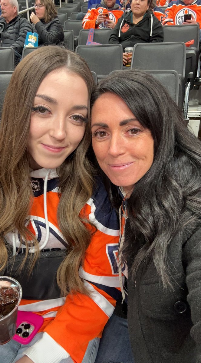 ruppgirl's tweet photo. #letsgooilers https://t.co/ZhW74ddJkZ