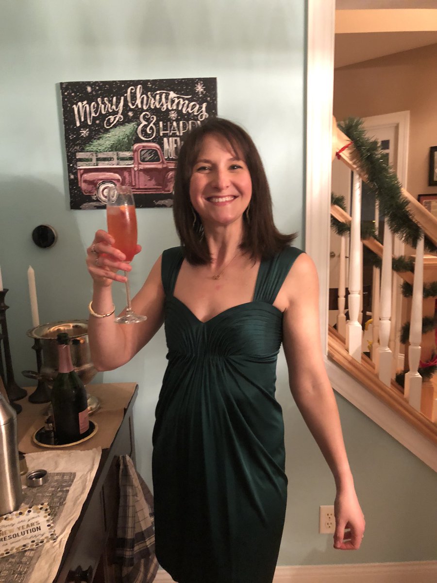 Beth34541636's tweet photo. #mcguirenye2023 Happy NEW Year!!! 🥳 https://t.co/6hqk1aYbjm