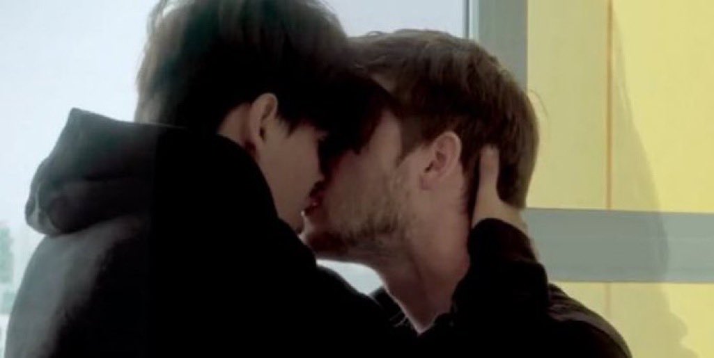 George Tries To Kiss Sapnap