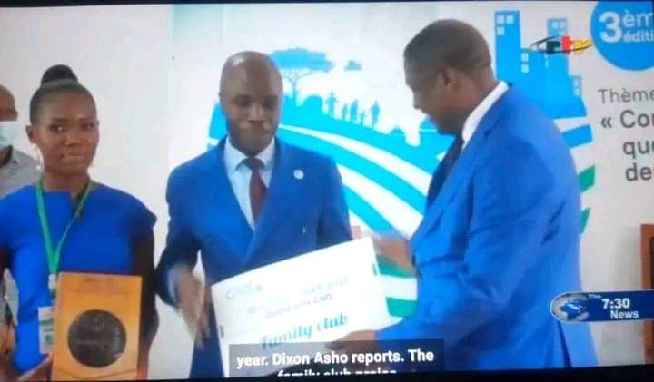 ALIROU's tweet image. En #2022, @FamilyClub237 a reçu le Grand Prix #C4D. Merci à tous et Bonne année #2023NewYear 
@PlanCameroon @whocmr @unicefcameroon @UNFPACameroon @CroixRouge @IYFtweets