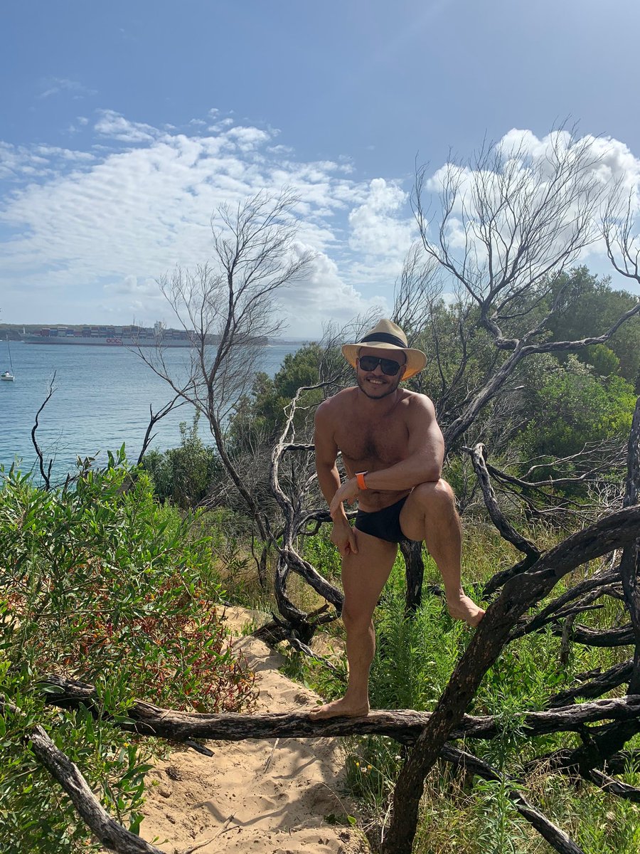 leremoura's tweet photo. With or without hat? #summer2023 #verao #HappyNewYear #australia #HappyNewYear2023 #gay #sydneygay #beard #beaches #sunga # https://t.co/VKC6TNHuhU