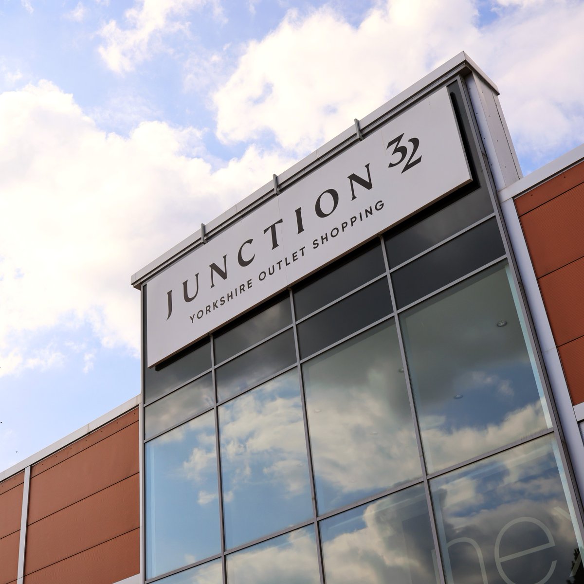 Wishing everyone a very #HappyNewYear from everyone at <a href="/Junction32UK/">Junction32UK</a>! 🥳🎉

Here's to #2023! 🥂✨