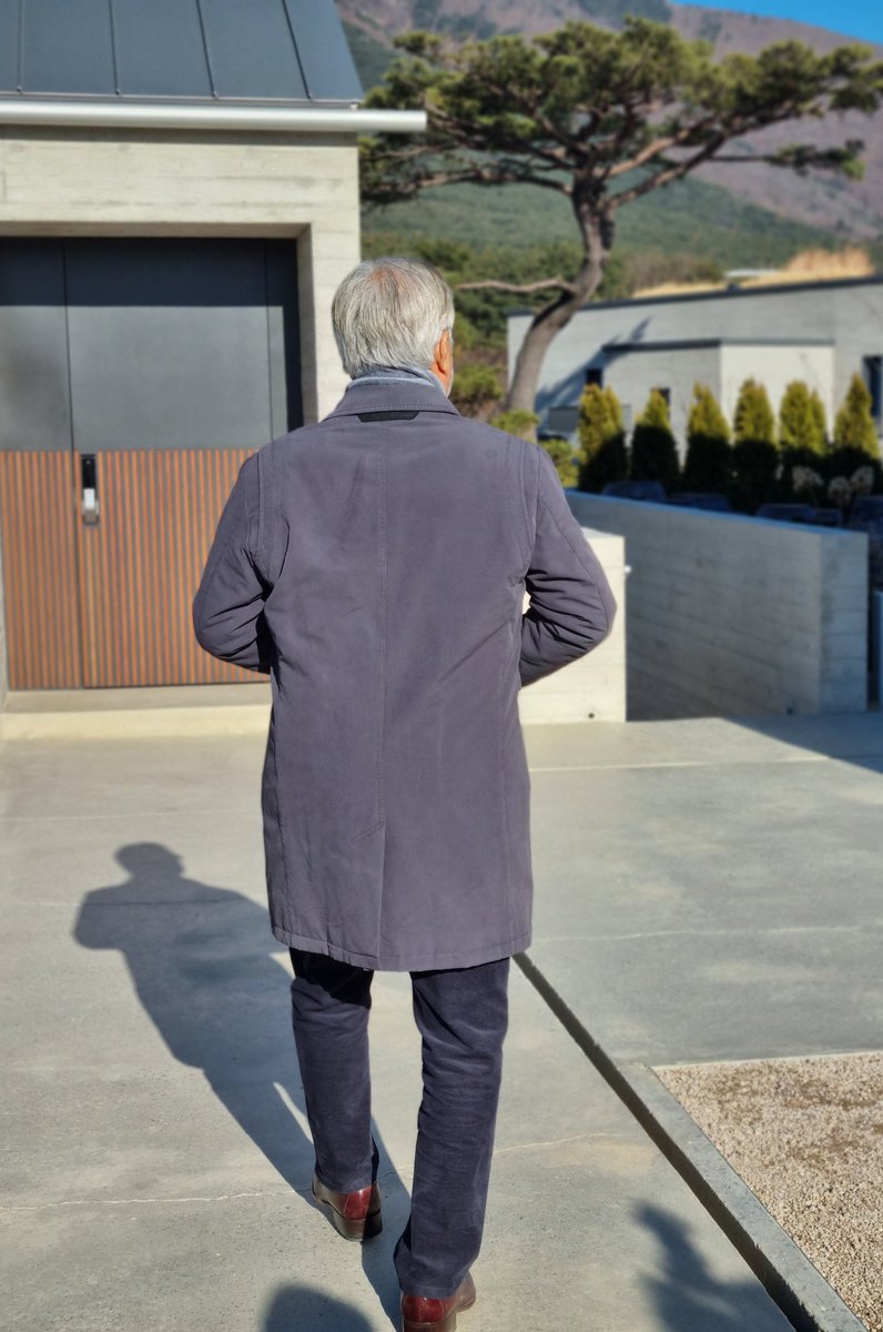 이름 없는 꽃 tweet media