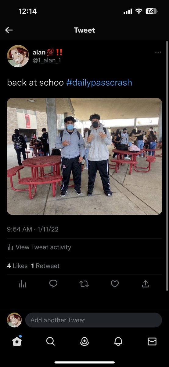 1_alan_1's tweet photo. #HappyNewYear2023 man to think this pic was posted a whole year ago‼️🤯i would like to thank @ChiefKeef for hitting a stain, Faneto🤣🤣, @playboicarti for being da best artist of 2000, @JYPETWICE love you dahyun🫶🔥,  And @_Cesar8_ he aint do nun jus felt like he belonged there🤣 https://t.co/S7lp3TbjmM