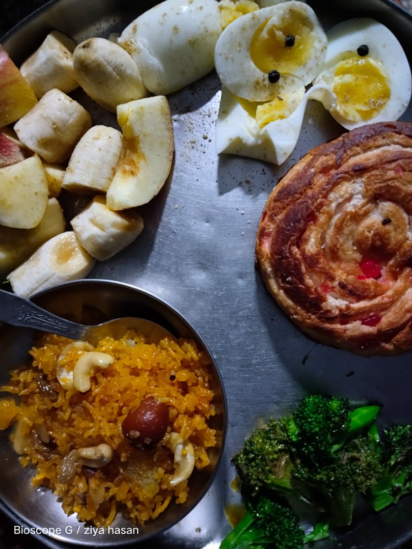 mridulaz's tweet photo. The food cooked by a MUSLIM cook,in a HINDU kitchen served on ENGLISH table is the best FOOD. https://t.co/nMb5wHMkAt