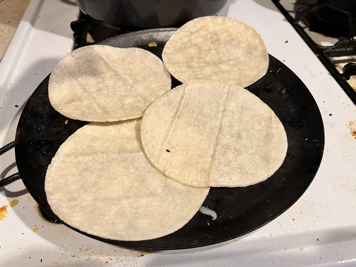 peoXtheter's tweet photo. #HappyNewYear making a midnight snack for new years #yummers https://t.co/v6JDwLjUu0