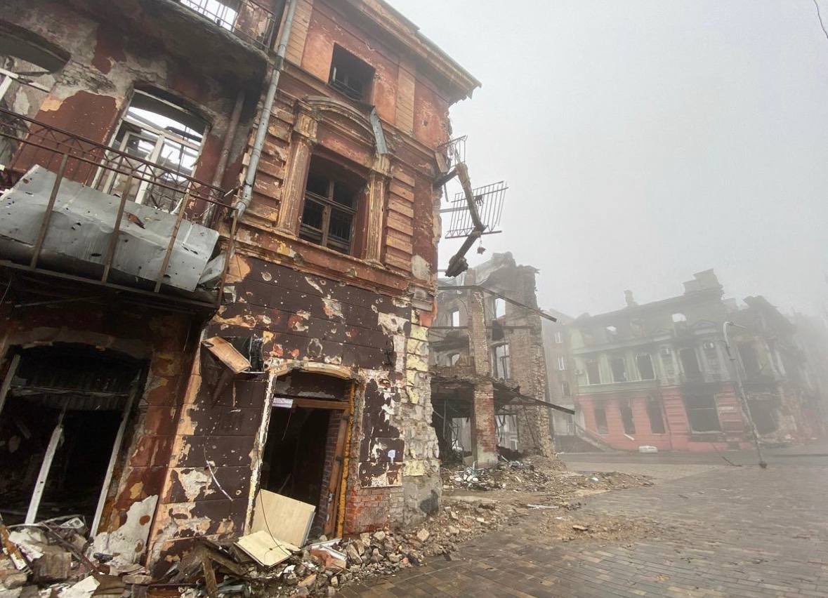 IAPonomarenko's tweet photo. Meanwhile, Mariupol under Russian occupation these days.
I used to live in these streets. A year ago this was one of Ukraine’s most rapidly developing cities. Then Russia came.
From @den_kazansky https://t.co/tnAMqjc2qf