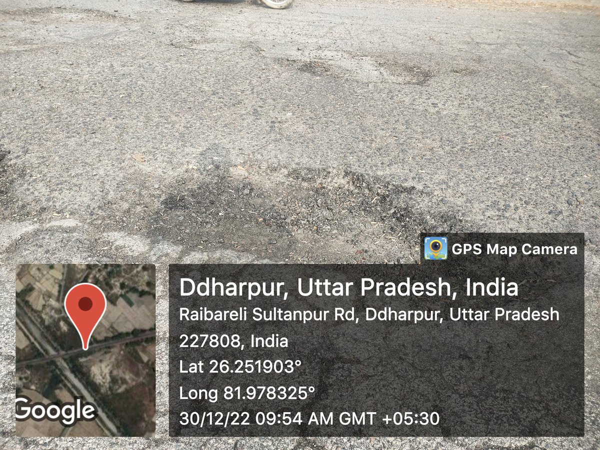 Shishir87059916's tweet photo. @nitin_gadkari सर रायबरेली टांडा हाईवे पे पैचिंग का काम हुआ है जिसकी गुणवत्ता निम्नस्तरीय है। Patching के कुछ दिन बाद सब उखड़ गया। इस रोड पर सफेद पट्टी भी ना के बराबर है जो हमेशा ही एक्सीडेंट को आमंत्रित करता है। https://t.co/2heshbgS7q