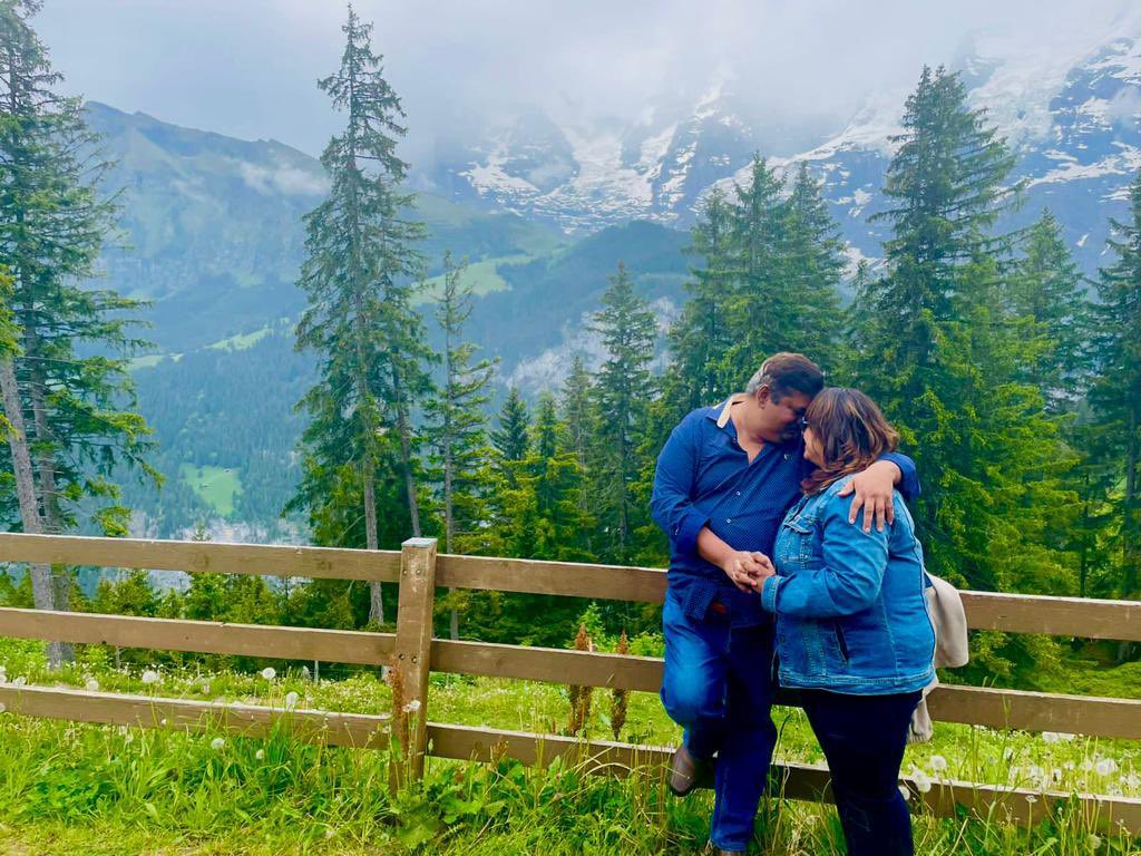swetta_jumaani's tweet photo. Happy Birthday to my number 1 husband ruled by planet (Sun) whose universe revolves around me π€ͺπ even though he is number (1) π
#BirthdayBoy #HappyBirthdayHusband #FamilyMan #Number1 #Sun #Pride #Family #Jumaani #SwettaJumaani #MSTripathi https://t.co/YrDQJpaEpf