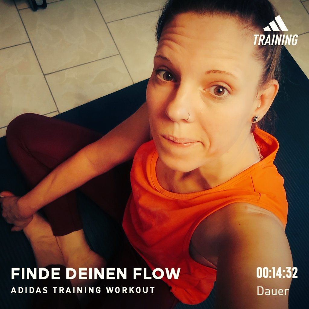 sassy0982's tweet image. Ich starte das Jahr mit heute T83 im Training seit Beginn. 

Zu Jahresbeginn entscheide ich mich zusätzlich zu den #Einzeltraining|s für das 8-Wochen-Yoga Programm aus meiner App.

Heute also T1 im #Yoga. Erste Challenge: die richtige Atmung 😆

#sassytrainiert #Workout