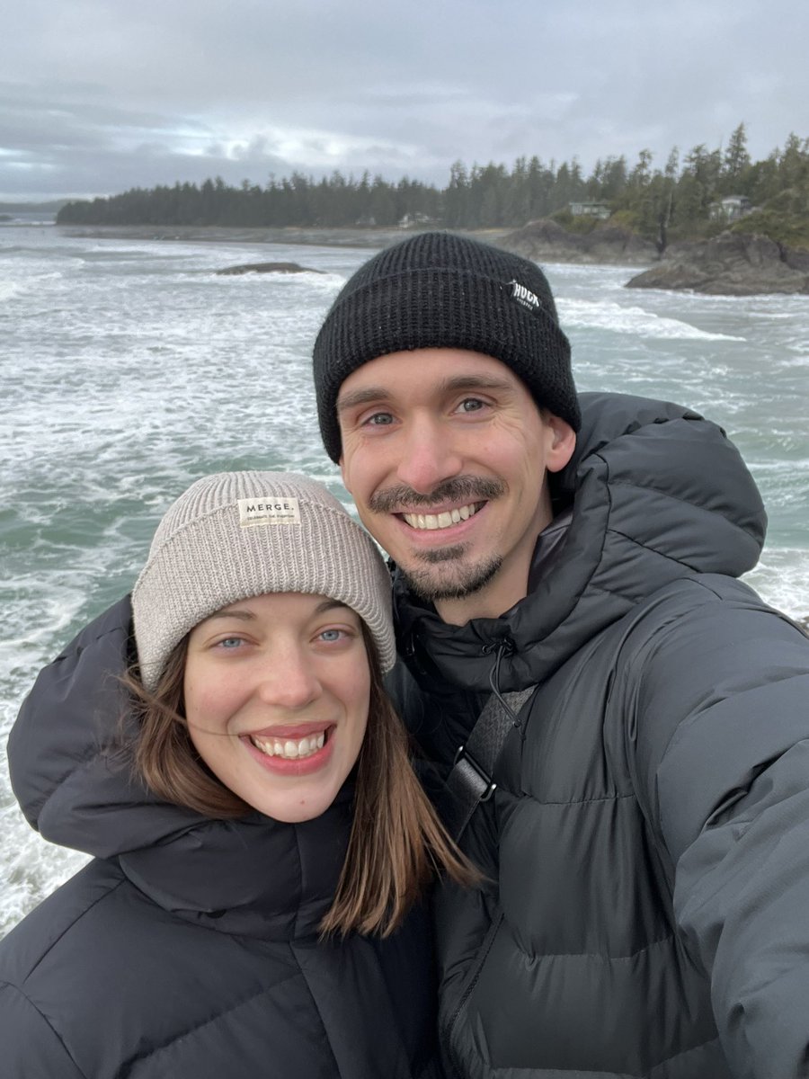 Happy new year from Lisa and I in Tofino 🥳🌊