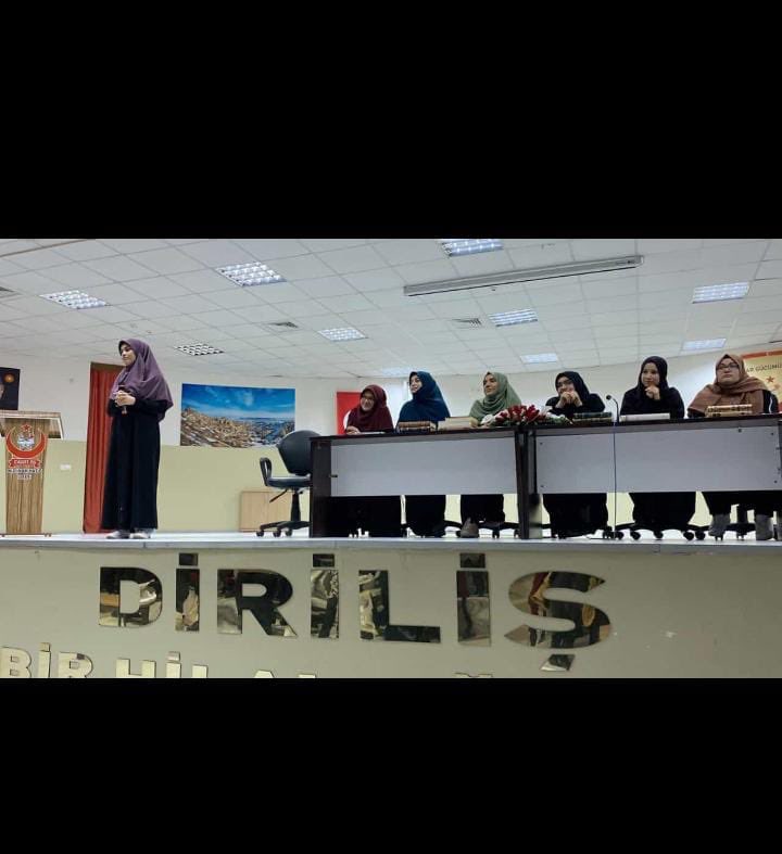 kaihl50's tweet photo. Mutlu bireyler yetiştirmek için var gücümüzle 👏💐 https://t.co/gY032ZMz1Q