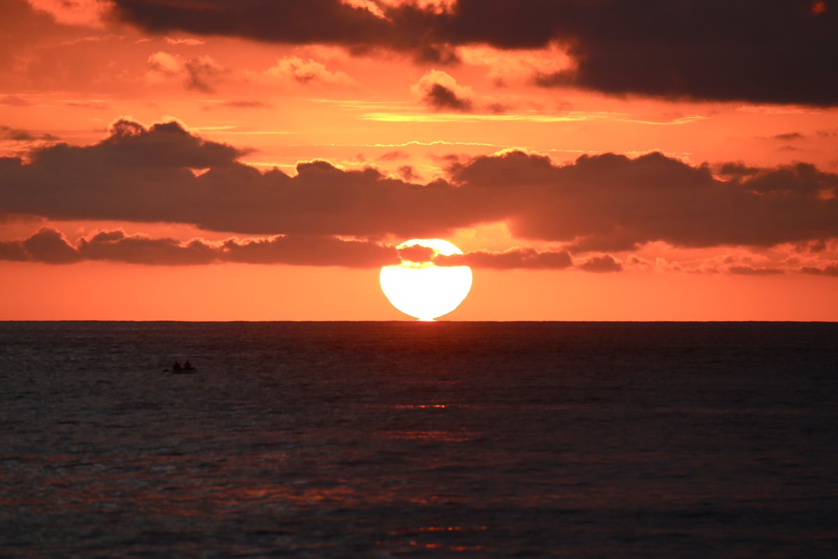 pmdoca's tweet photo. #Garabito #Puntarenas #CostaRica, last 2022 #sunset 😍 https://t.co/Eglt5qNDJd