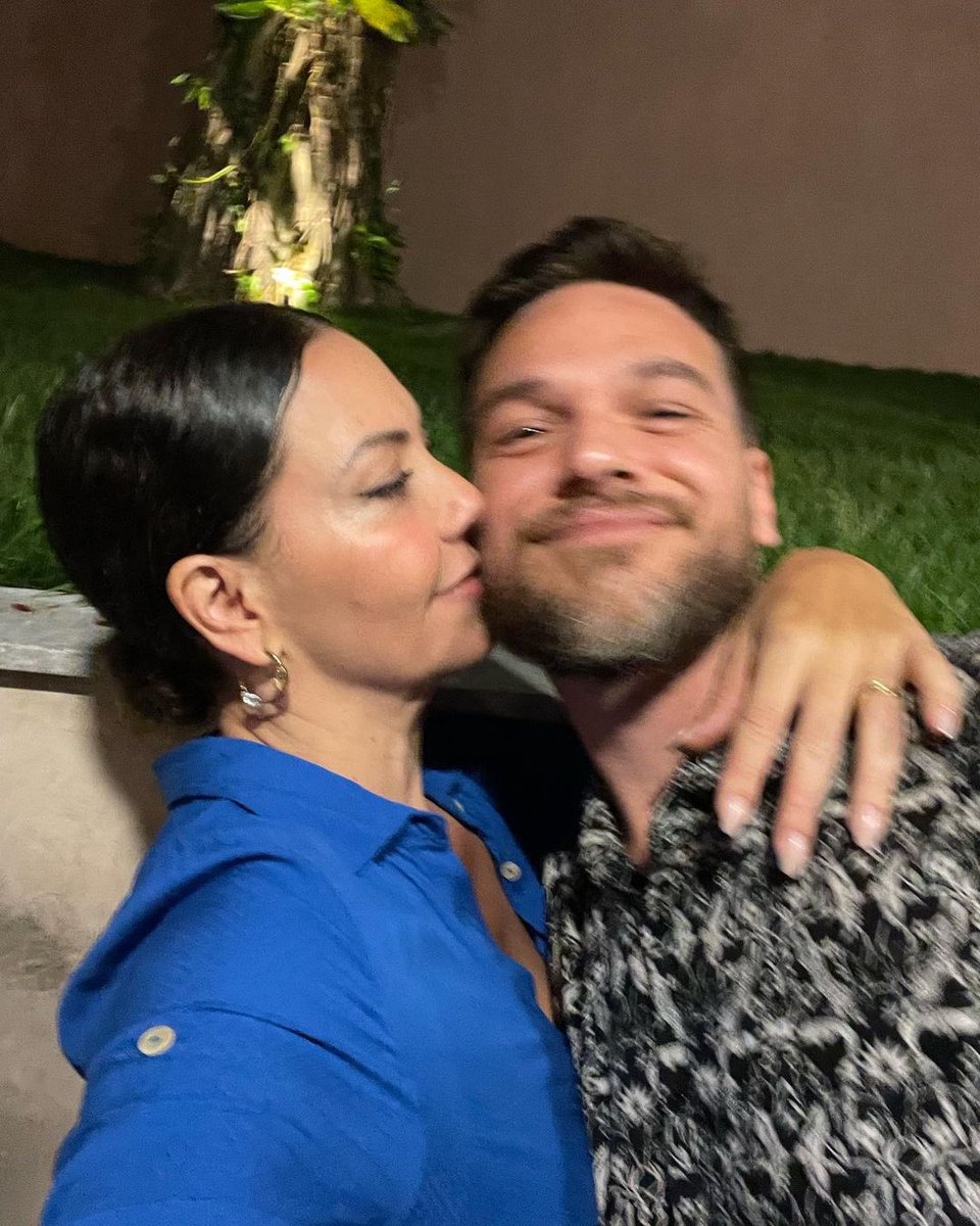 PortalFabiula's tweet photo. 📸 | Fabiula via Instagram (fabiulaa): “Novo ano, novas possibilidades. 
Que a gente viva e brilhe muito!
Sejamos fortes!
2023” https://t.co/lS3W2jsh3F