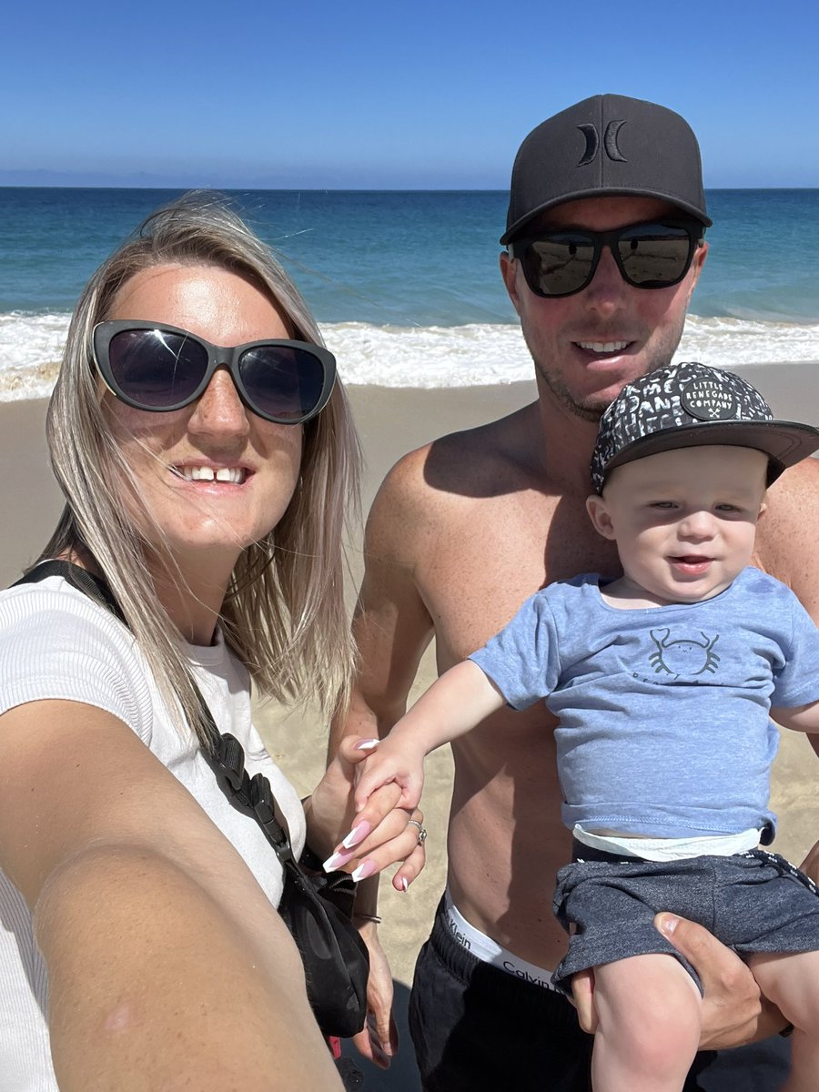 BeckyBratt's tweet photo. Happy New Year, what a year it has been! Having a baby and moving to the other side of the world! Let’s hope this year brings so much happiness and lots more adventures 💙 https://t.co/Ubl42zEM3d