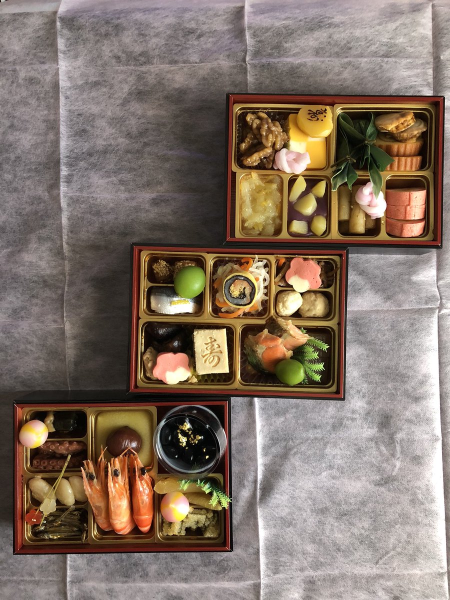 あけましておめでとうございます🎍🐰🎍本年もよろしくお願いします🙇‍♂️✨

昨年も多くのライバーさん、リスナーさんに出会えた最高の年でした😊

今年も皆さんにとって、またいい年になりますように🙏✨