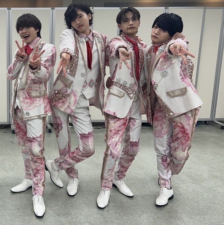ojjang15's tweet photo. 아 갸루들 개좋다고 https://t.co/7USeVWNaU4