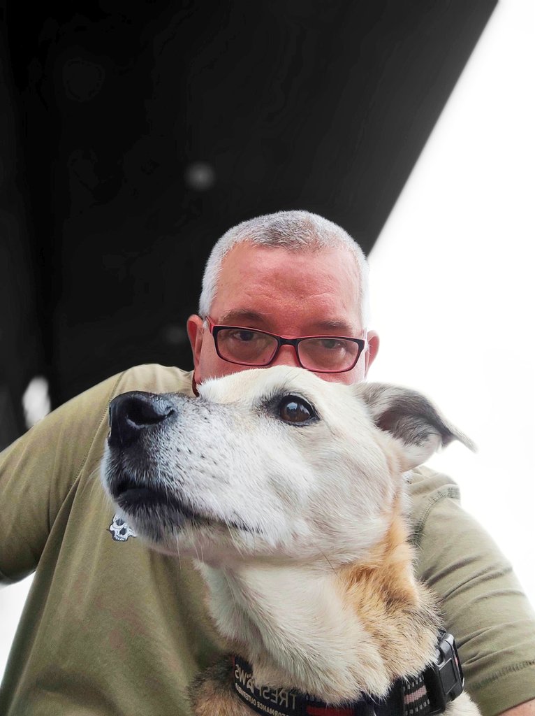 Firesnapper999's tweet photo. Another yr survived, despite best efforts of chronic pain & PTSD. 2022 was full of happiness & sorrow. Getting married. Losing my #4PawDrive support Benson, gaining a new support pup in training. Despite my limitations, I will continue trying to make a difference to strangers.🫂 https://t.co/ra4qZRIqgf