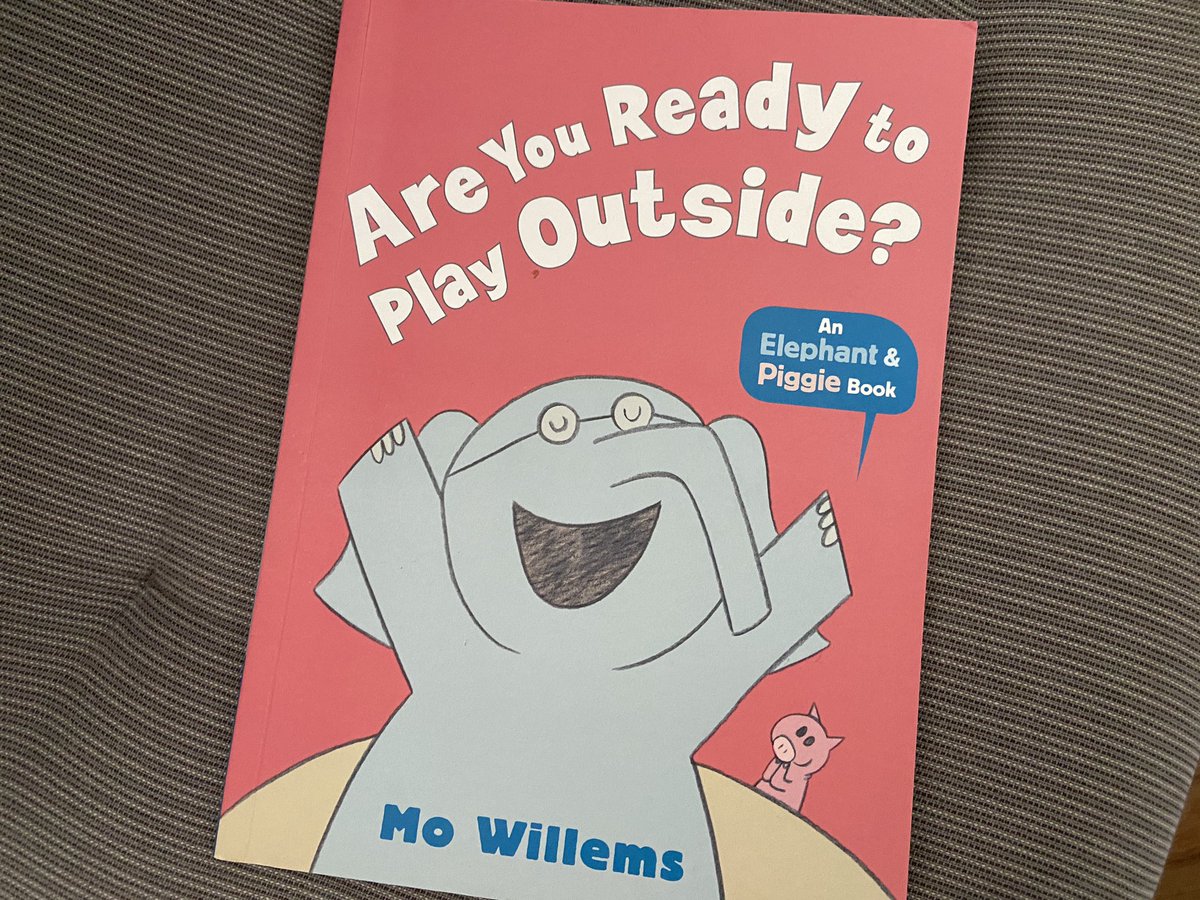 MadForMaple's tweet photo. My daughter knows I'm a huge @The_Pigeon fan and as an #EarlyPrimary teacher read his stuff to my students all the time! She found an Elephant & Piggie book I don't have for my #Christmas gift! Love it! #reading #literacy - read to your kids today! π π π https://t.co/zJ1rjs9z9Q